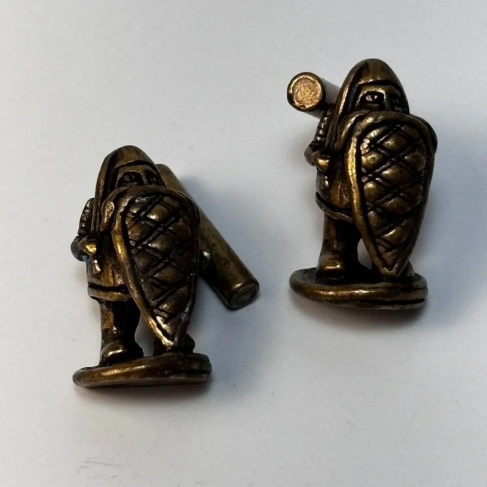 Vintage Cuff‎ Links Brass Tone Medieval Knight Mid Century Signed PT